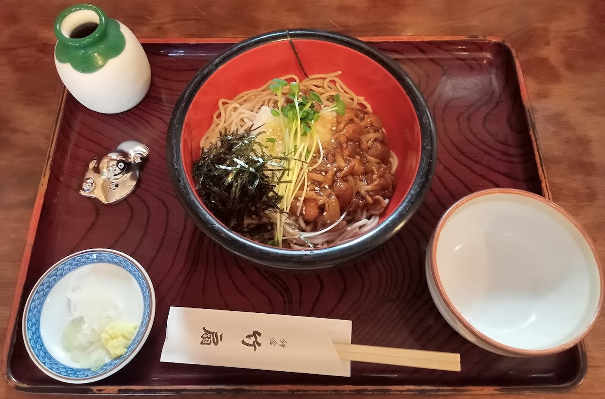 鎌倉駅の蕎麦屋 竹扇のなめこおろし